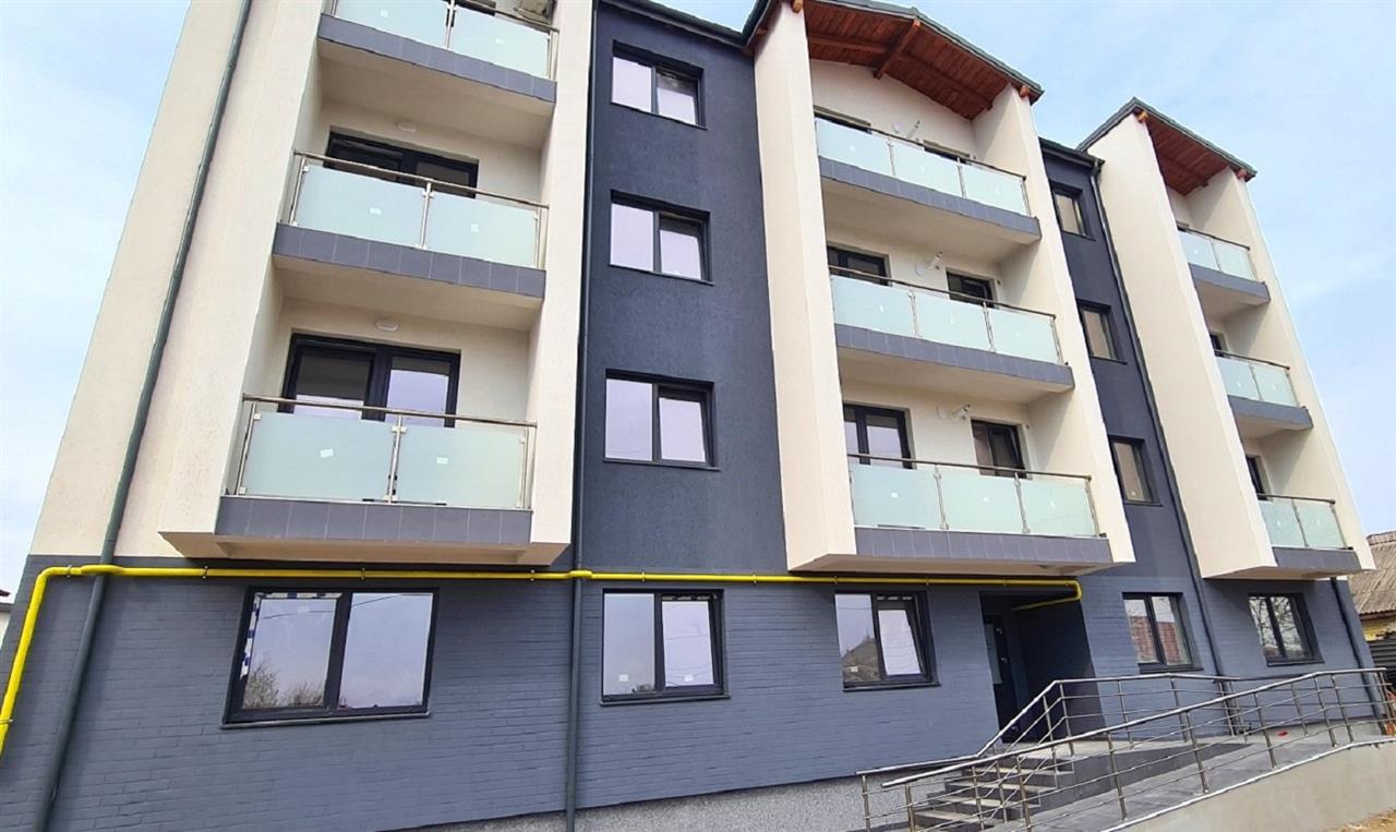 Apartament nou, 3 camere decomandat
Mutare imediata