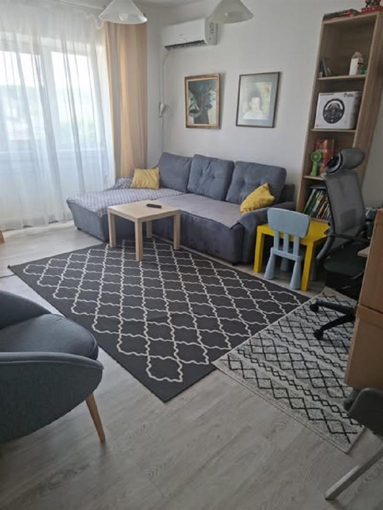 Prima închiriere, apartament 3 camere decomandat, 2 bai, parcare inclusa