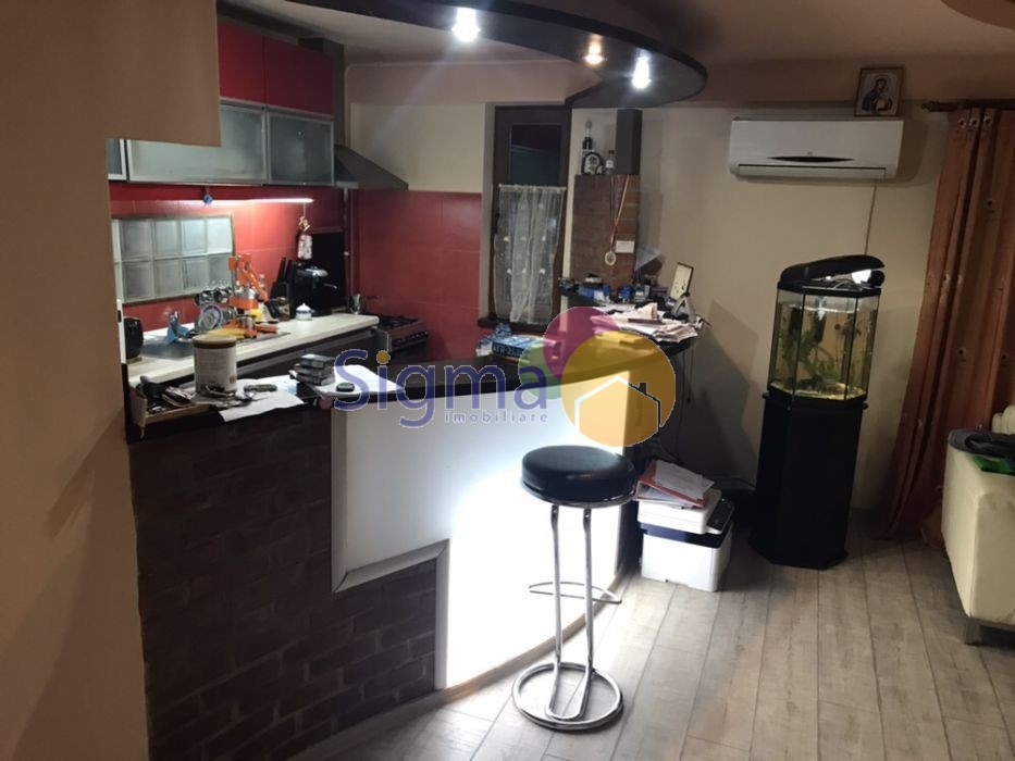 Apartament cu 2 camere de vanzare Centru 65mp utili