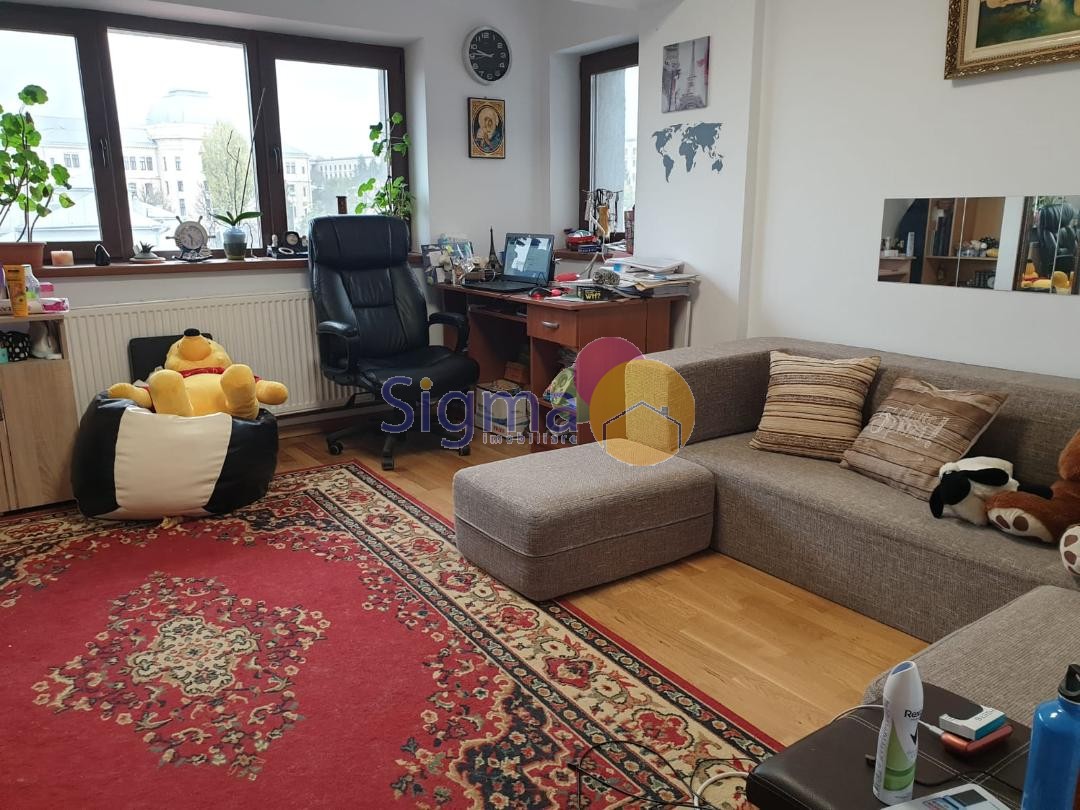 Apartament cu 4 camere de vanzare Copou 200mp utili