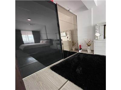 Apartament modern, 2 camere, mobilat si utilat, loc de parcare