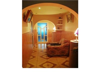 Apartament 3 camere decomandat, Cug