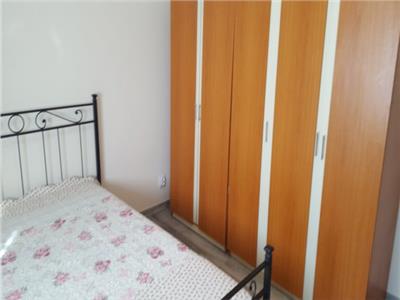 apartament cu 3 camere zona alexandru cel bun